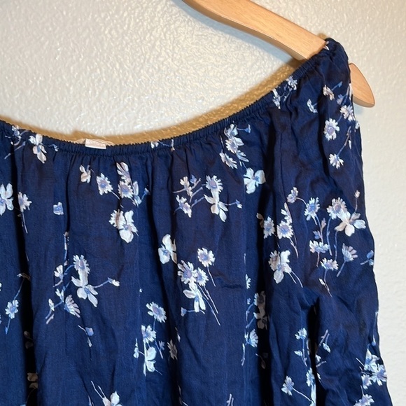 *3/$15* Don’t Ask Why Navy Floral Sheer Cold Shoulder Shirt - Picture 3 of 9